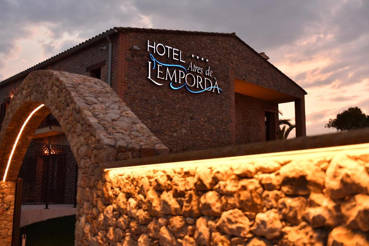 Vilacolum Hotel Aires De L'Emporda מראה חיצוני תמונה