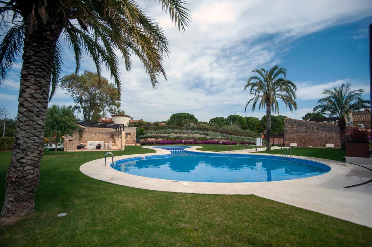 Vilacolum Hotel Aires De L'Emporda מראה חיצוני תמונה