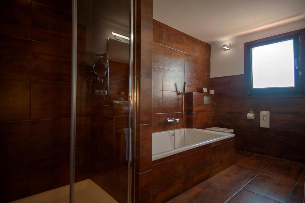 Vilacolum Hotel Aires De L'Emporda מראה חיצוני תמונה
